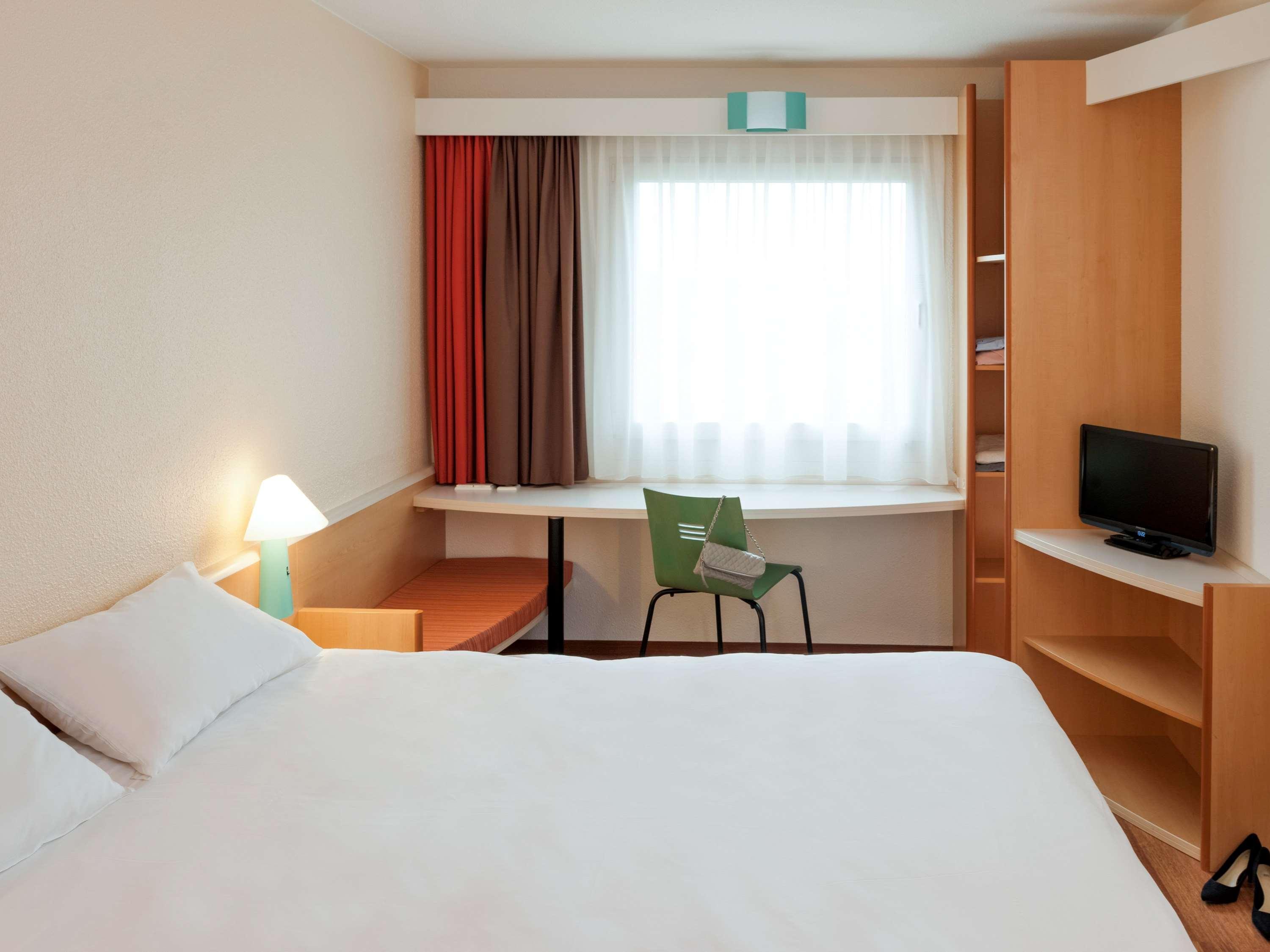 Ibis Gading Серпонґ Екстер'єр фото